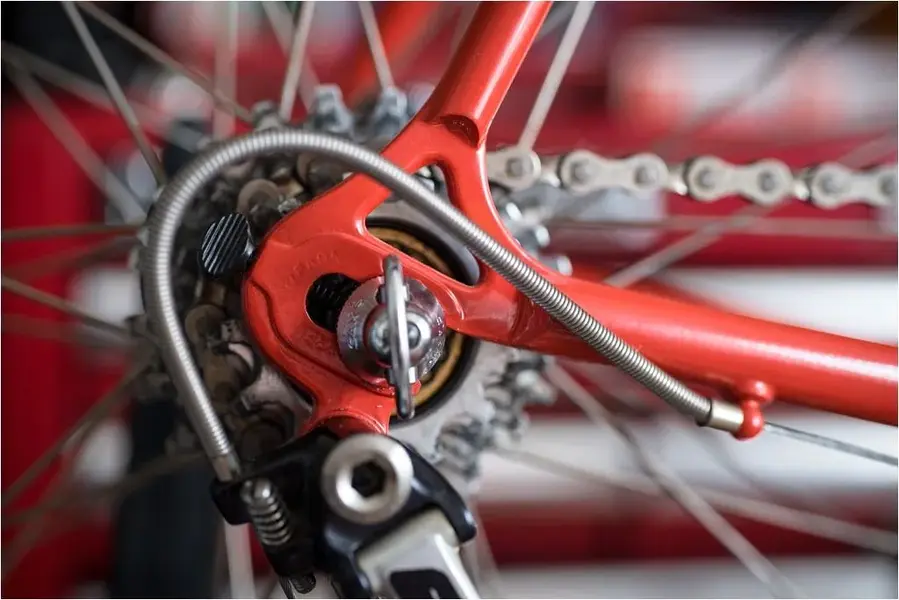 SBDU Ilkeston SB6827 1984 Reynolds 531c Campagnolo 1010B Fork End.webp