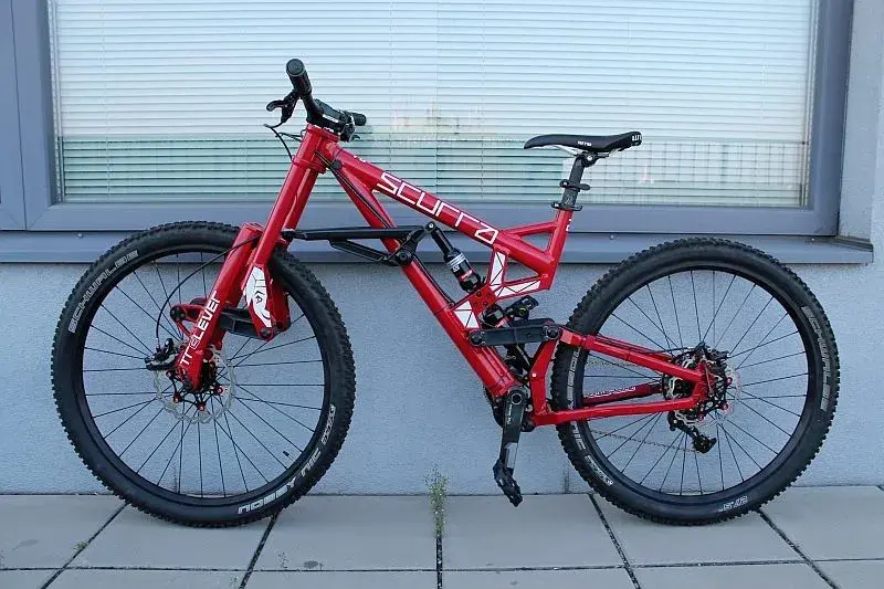 Scurra-Hard-Enduro-2-preview-mountain-bike.webp