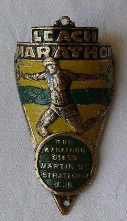 LEACH.HEADBADGE.1b.webp