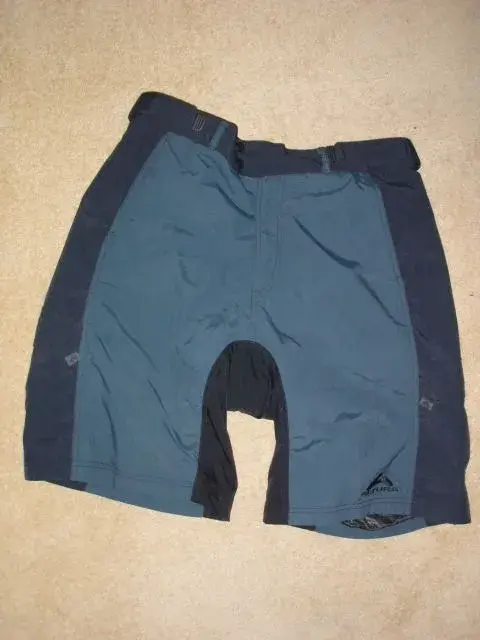 Altura shorts.webp