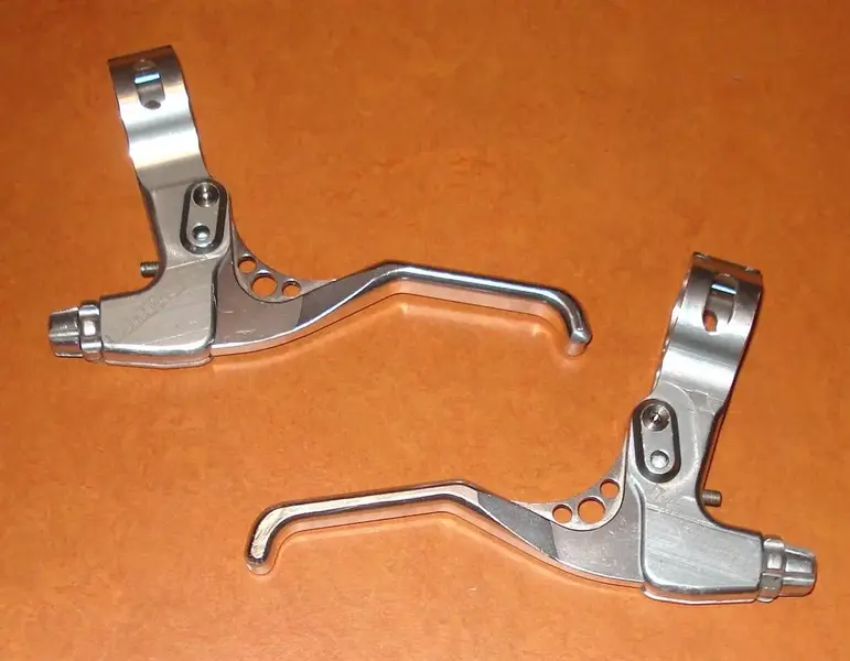 Precision_lever_1.webp