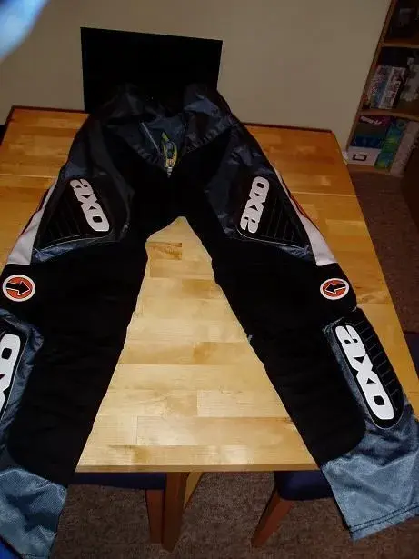 axo pant1.webp