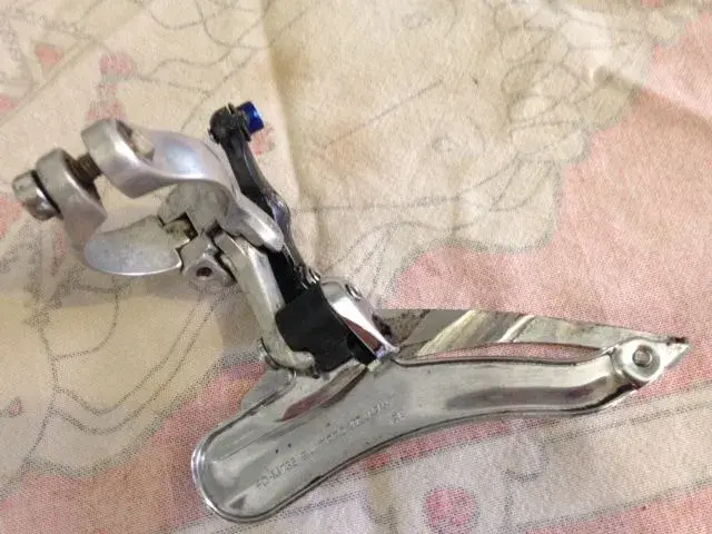 XT M735 front 03.webp