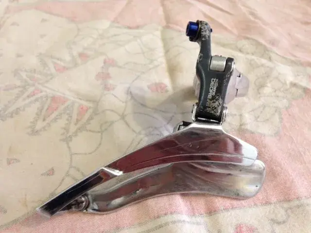 XT M735 front 02.webp