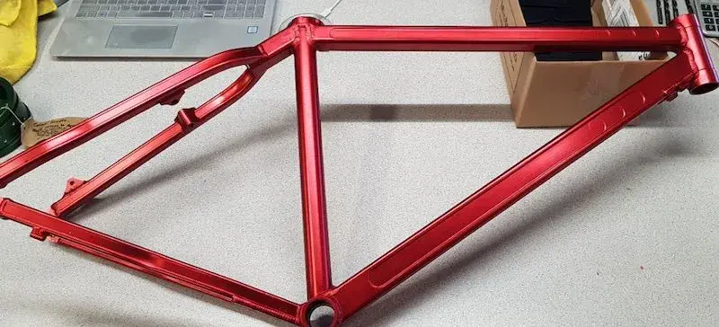 RC200 red b.webp