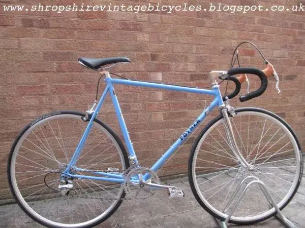 poyner blu sloping011.webp