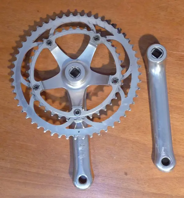 campy  chainset  back.webp