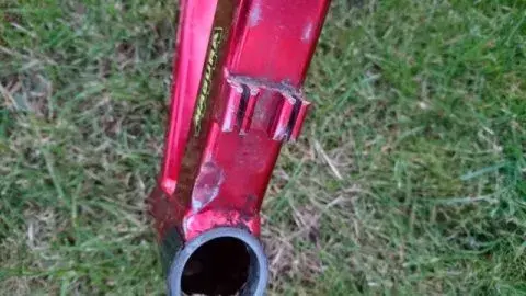 RC200 under headtube.webp