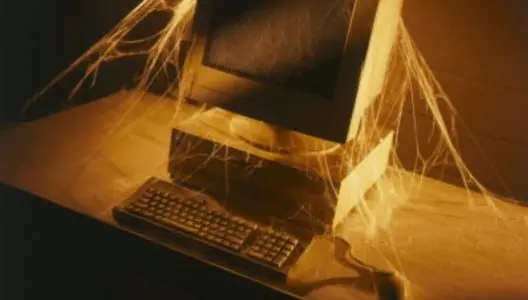 Computer-in-Cobwebs-670x300.webp