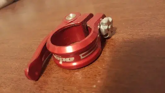 Red Hope Collar 1.webp