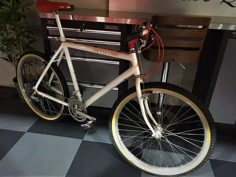 Handbuilt In the USA..webp