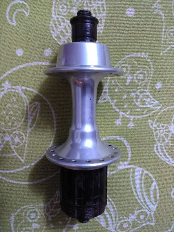 XTR M900 rear hub.webp