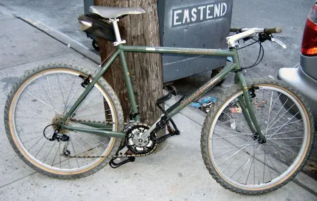 Golden's Specialized Stumpjumper 1994.webp