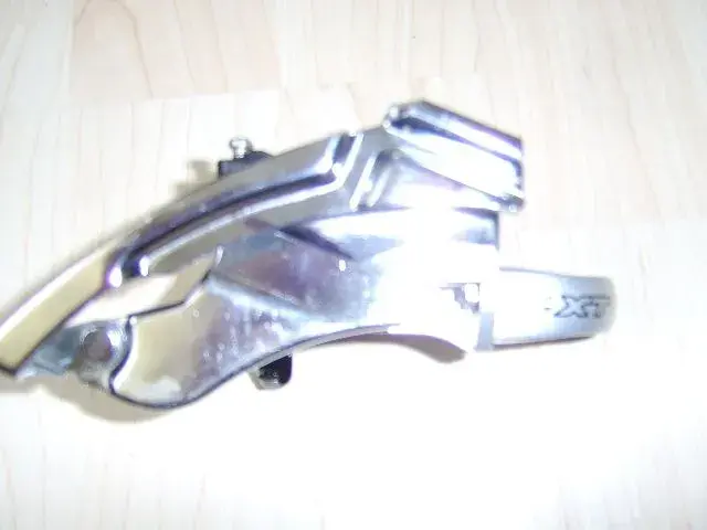 F mech 002.webp
