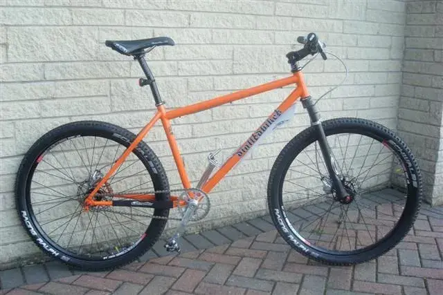 Dialledbikes Love Hate SS 004 (Small).webp
