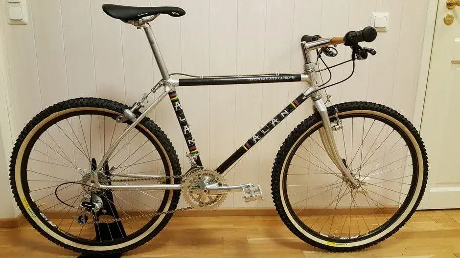 2. February SammyS' 1991 Alan adventure mtb carbonio .webp