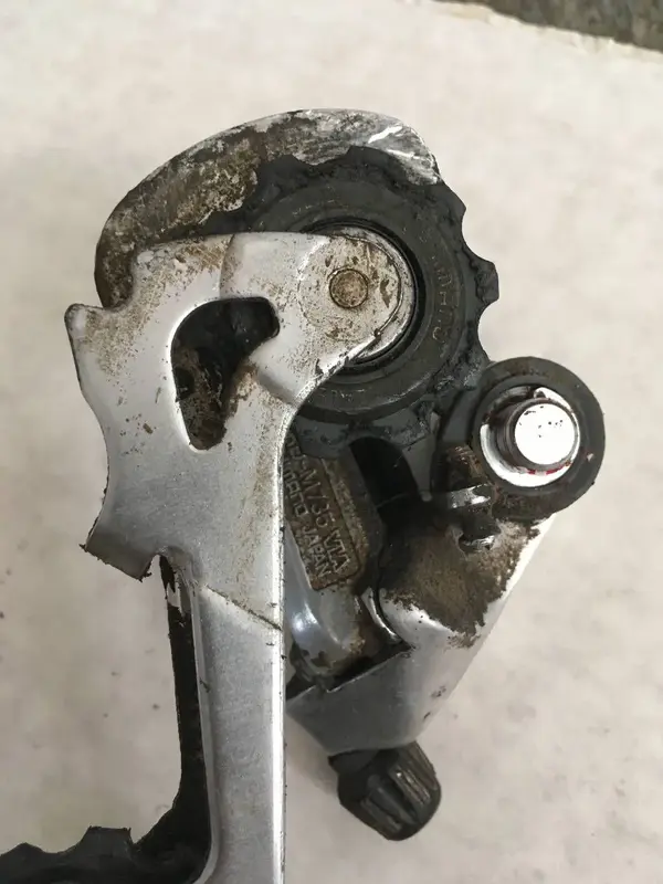 mt-rear-der-3-dirty.webp