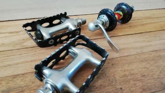 Pedals & Hub.webp