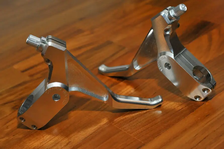 Caramba-Levers.webp