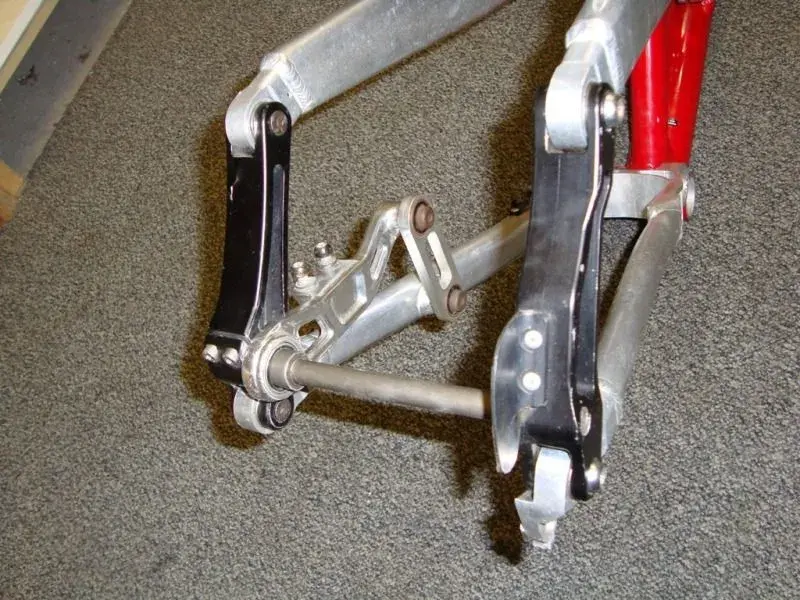 rear linkage.webp