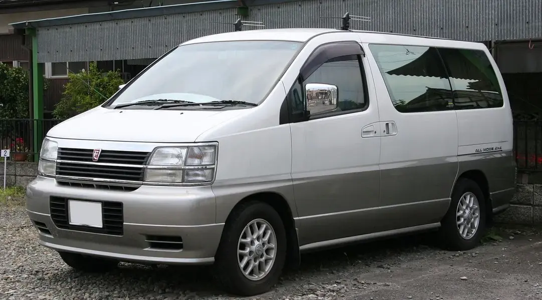 1280px-NISSAN_Caravan_Elgrand.webp