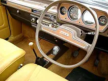 220px-Austin_Allegro_Interior_with_Quartic_steering_wheel.webp