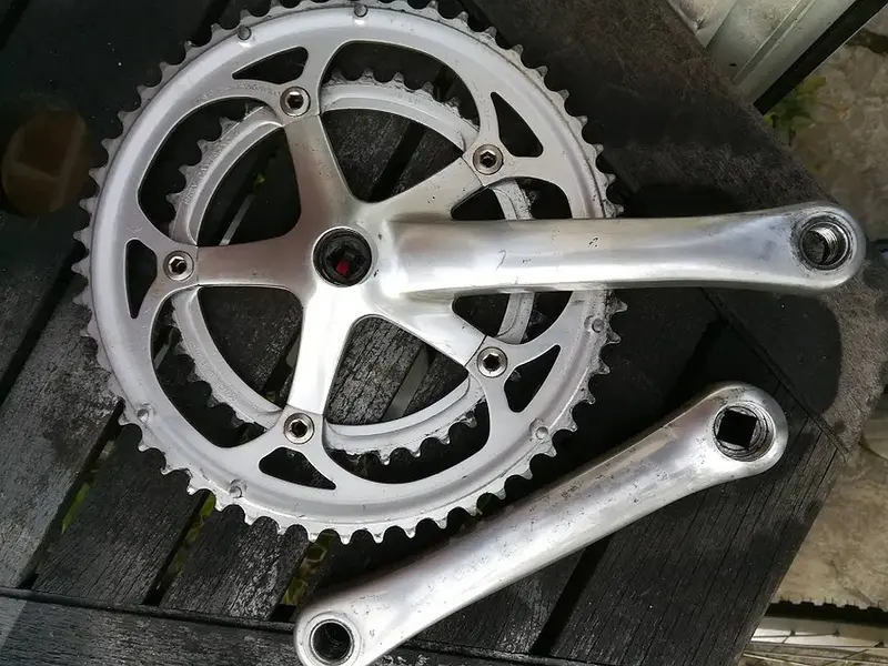 campagnolo chainset.webp