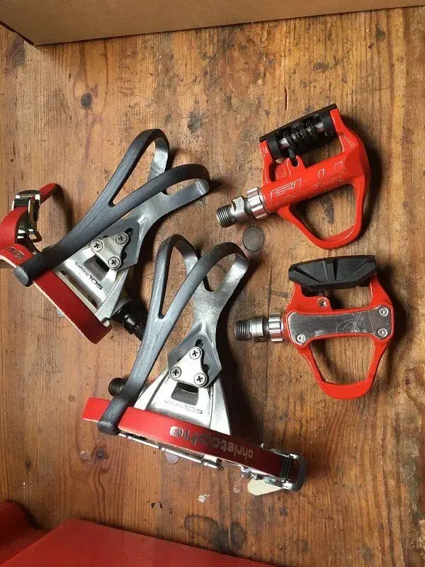Pedals RB.webp