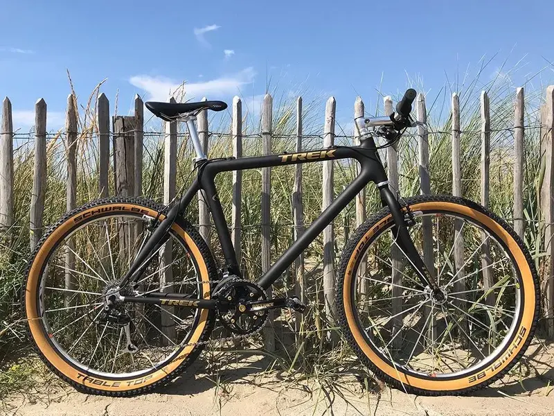 Trek9800-01.webp