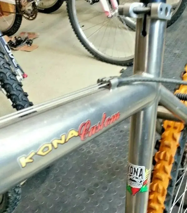 1997 King Kahuna Decal.webp