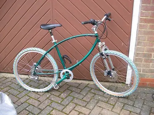 defenders pashley land rover xcb.webp