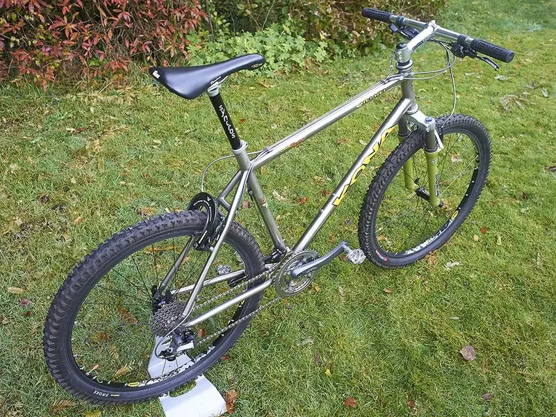 Hei Hei 97 Rear quarter.webp