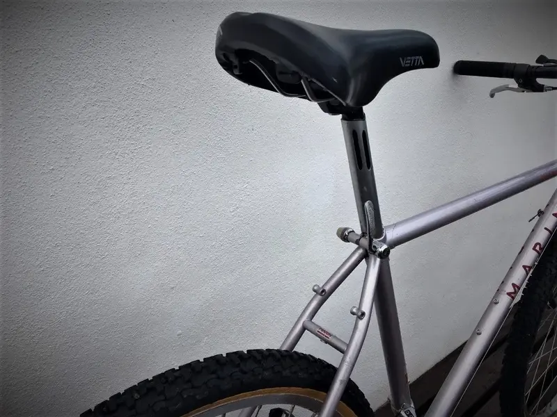 Fluted Seatpost, Vetta Saddle..webp