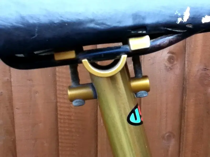 gold USE seatpost 1.webp