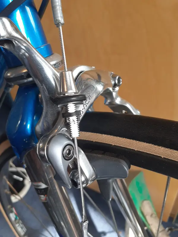 DA 7403 front brake.webp