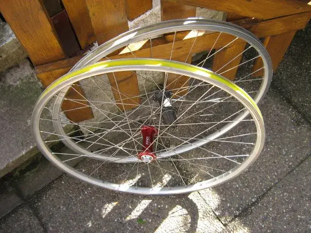 King, white carbon etc 028.webp