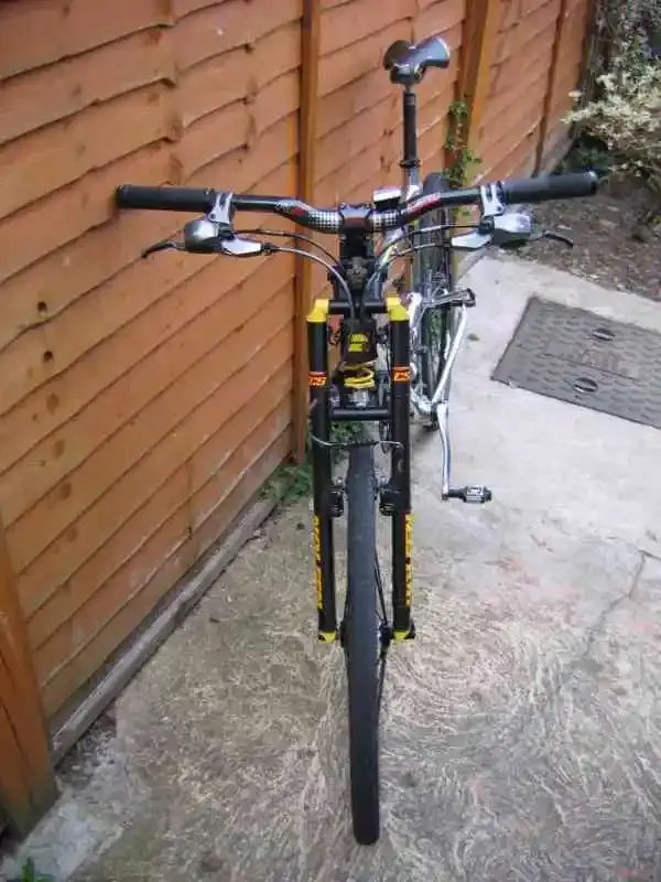 Team RTS carbon crosslink front view.webp