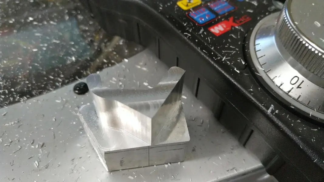 Kirk_front_deraileur_hanger_cnc_milling.webp