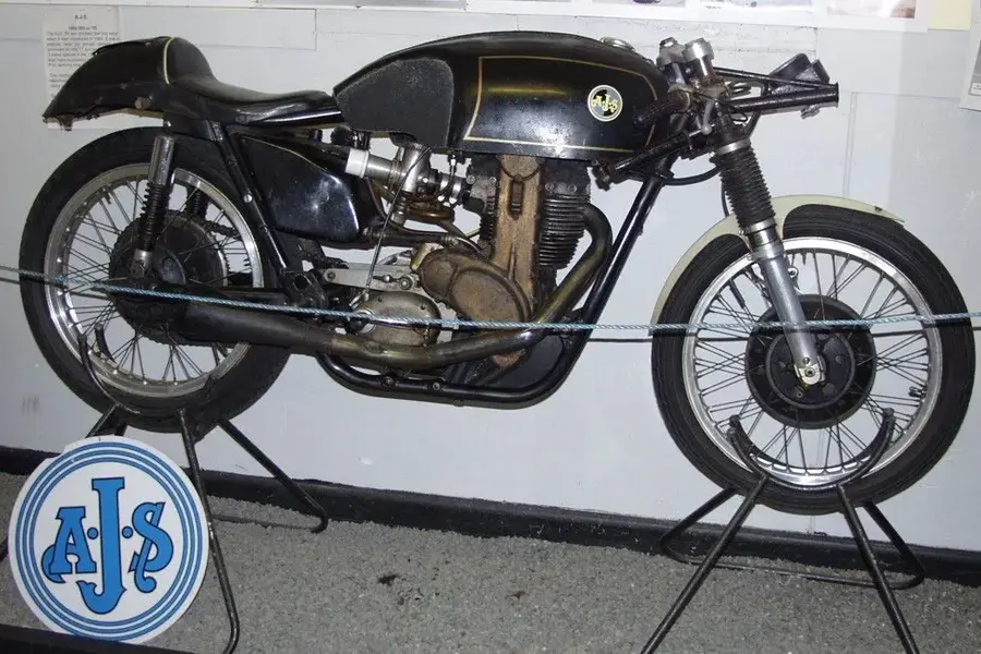 1958_ajs7R.webp