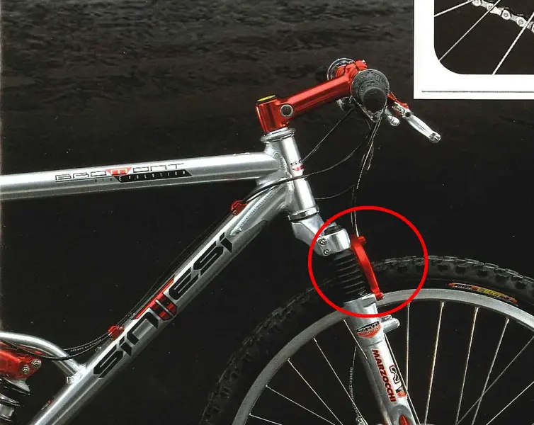 Marzocchi XC700 red Brace marked.webp