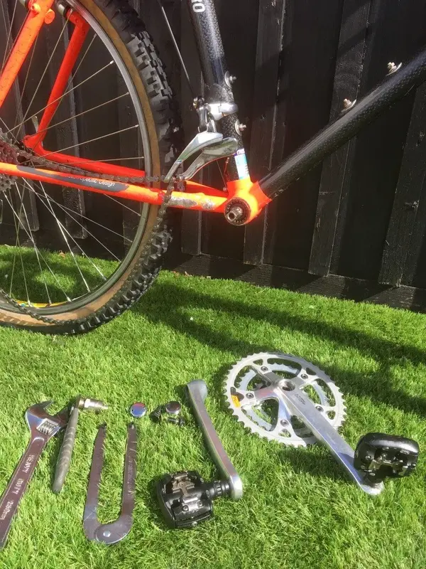 trek bottom bracket remove.webp