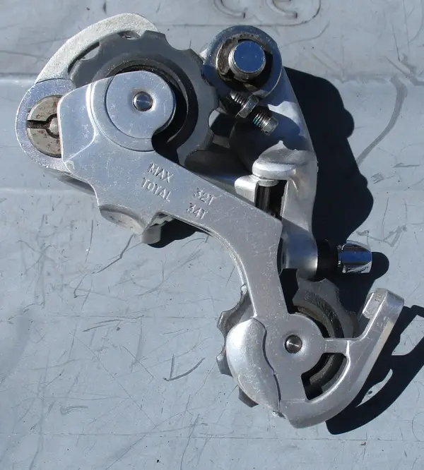 Quarz rear 3.webp