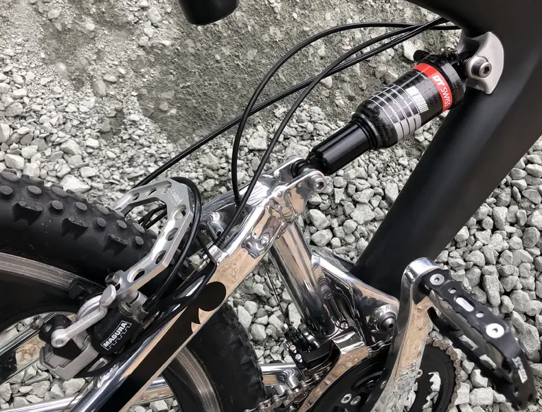 Trek Y-50 Dark Tribute (3).webp