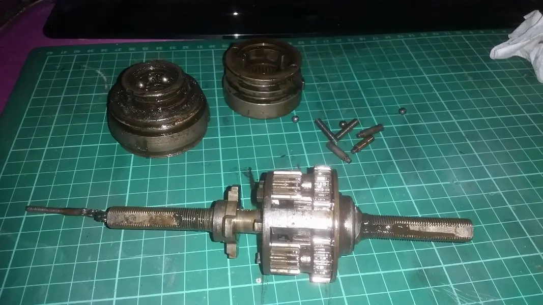 4 speed hub.webp