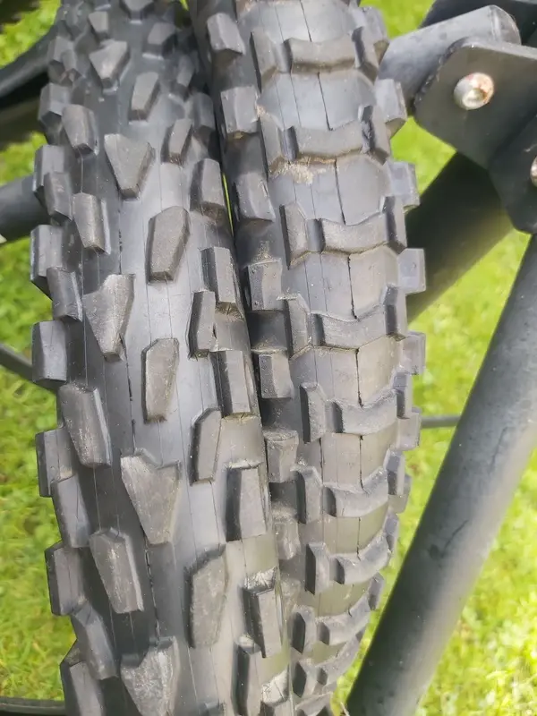 TYRES .webp