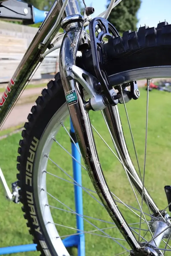 front forks.webp