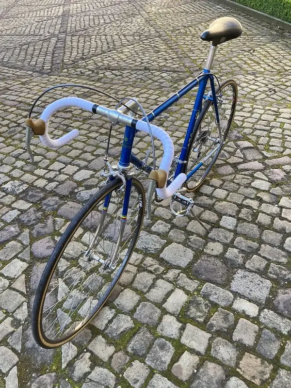 gitane bleu_front_left.jpg