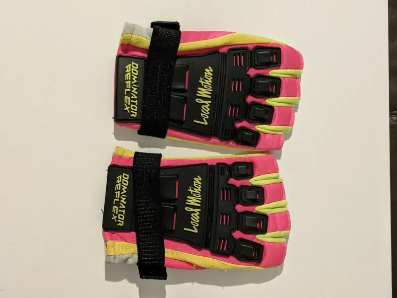 retro gloves.webp