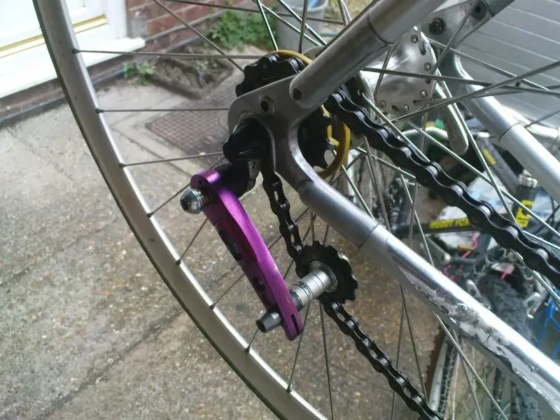 chain tensioner.webp