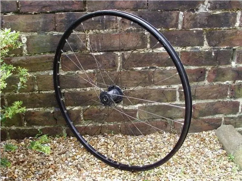Lefty_wheel_right.webp
